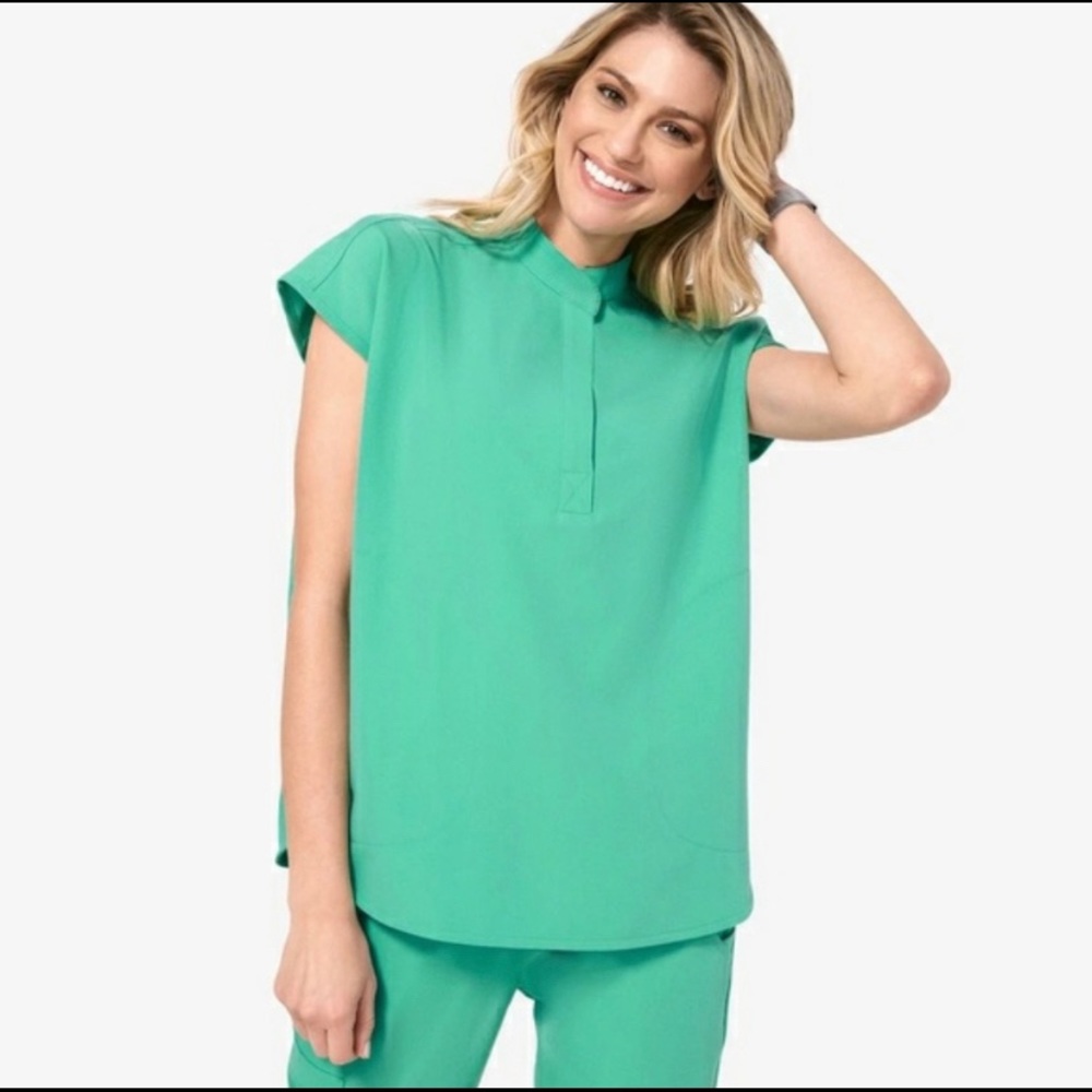 Figs Surgical Green Rafaela Top in XS